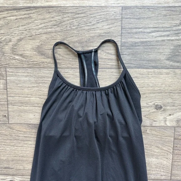 Lululemon Built in Bra Tank - Picture 2 of 5